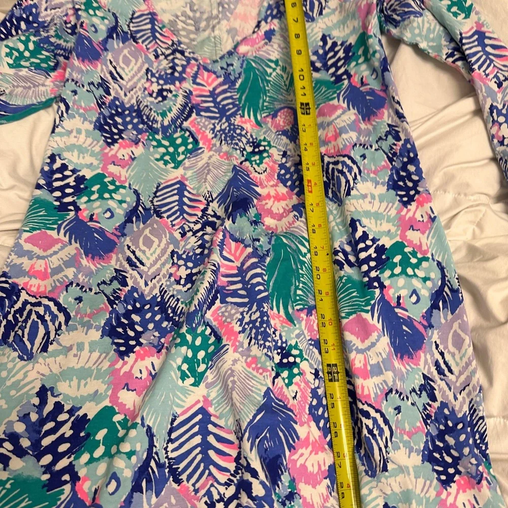 Lilly Pulitzer Beacon long-sleeve shift dress in the "Quill Out" Print. Size M - Picture 6 of 7